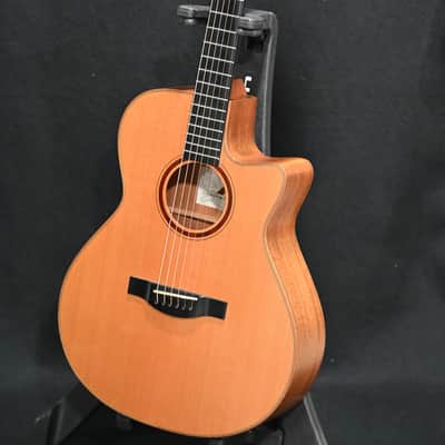 Morris S-92 III acoustic guitar (all-solid, made in Japan) image 1