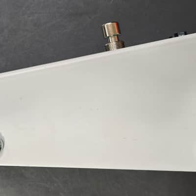 Dunlop BFG07 Billy Gibbons Signature Siete Santos Octavio Fuzz 2019 - Present - White image 5