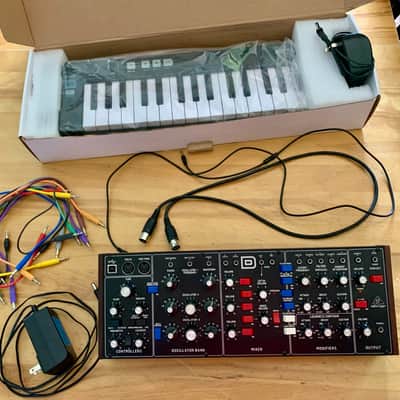 Behringer Model D Analog Synth + KeyStep Package