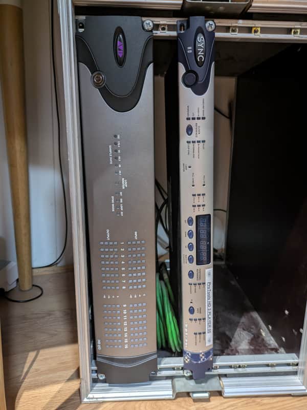 Avid HD I/O 16 I/O digital, 8 in/16 out analog image 1