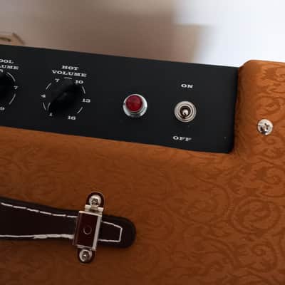 Fender Ramparte Pawn Shop Series 9-Watt 1x12" Guitar Combo 2013 - 2014 - Two-Tone Textured image 11