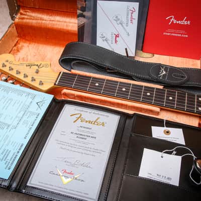 FENDER USA Custom Shop '62 Reissue Jazzmaster NOS "Three Tone Burst + Rosewood" (2023) image 3