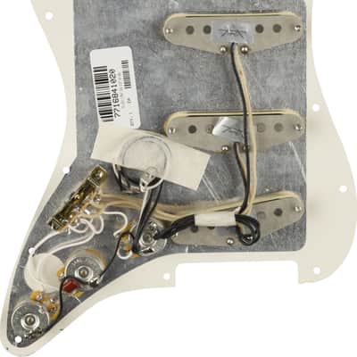 Fender Custom Shop Custom '69 SSS Loaded Stratocaster Pickguard, Parchment image 4