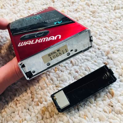 [RARE] Sony WM F101 Walkman Cassette Player, Beautiful Red !! Tested & Running !! image 7