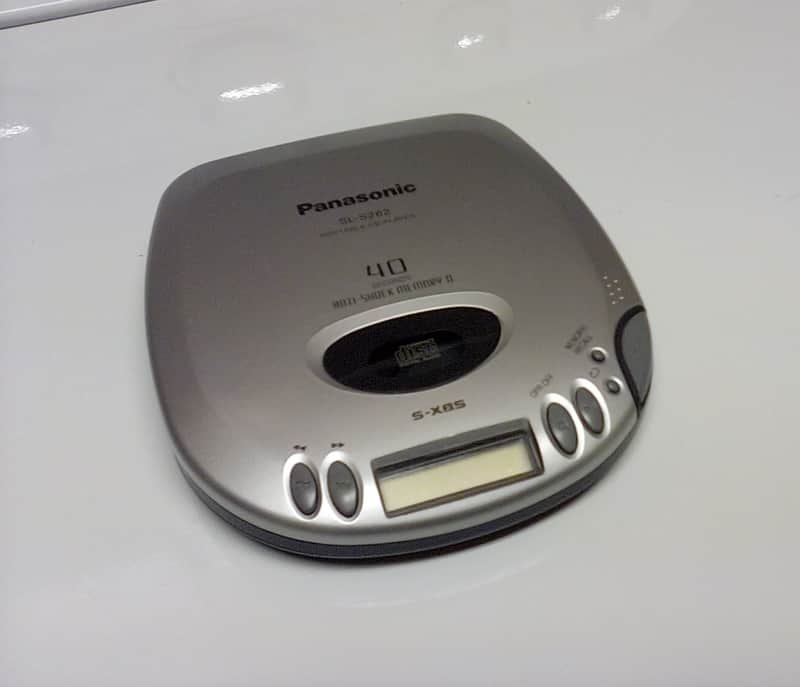 Panasonic Portable CD Player SL-S262 From The Year 2000 image 1