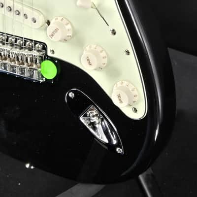 Fender Vintera® III Early '60s Stratocaster®, Rosewood Fingerboard, Black image 4