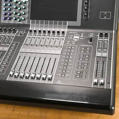 Yamaha CL3 Digital Audio Mixing Console CG01YTT image 3