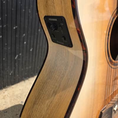 Breedlove Pursuit EX S Concert/White Sand image 4