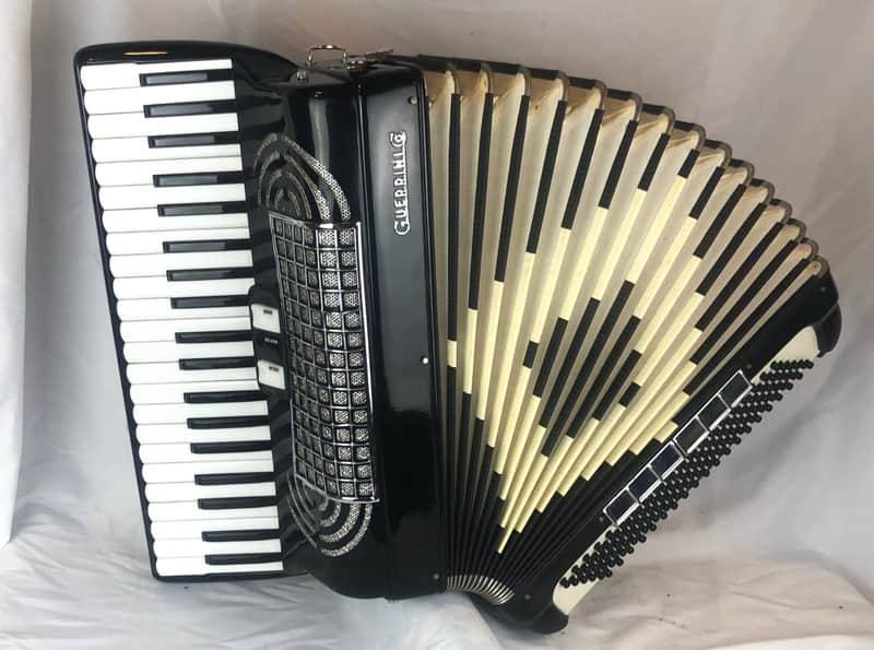7722 - Black Guerrini Mod.1841 Piano Accordion LM 41 120 image 1