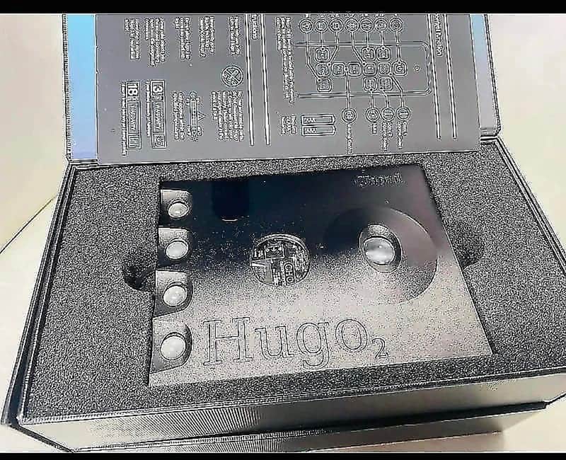 NEW! ! Chord Electronics Hugo 2 DAC Headphone Amp Chord Electronics HUGO 2 Transportable DAC / Headphone portal Amplifier made in UK black suitable Astell and Kern focal Meze hifiman campfire Sony Noble jerry Harvey focal grado sennheiser