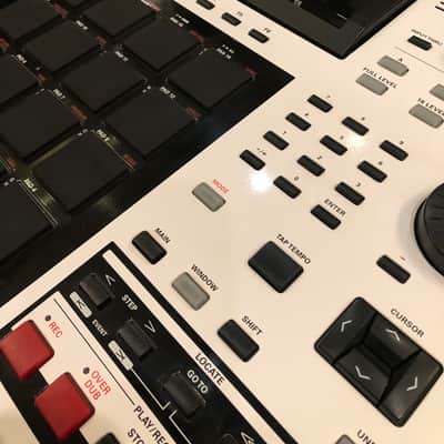 Akai MPC2500 Special Edition White image 3