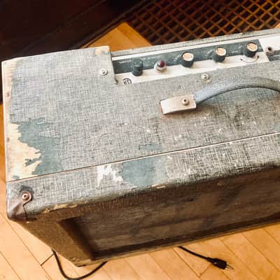 Pine Electronics (Pineco) Model 207 1x15 Amp w/ Tremolo image 2