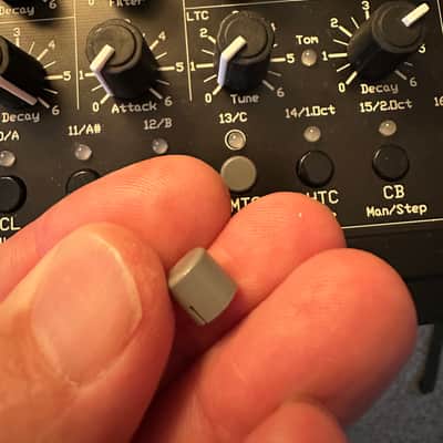 Gray Sound/Chain/CV1/SD/HH/MTV/Select Button Cap for MFB Tanzbar Drum Machine image 3