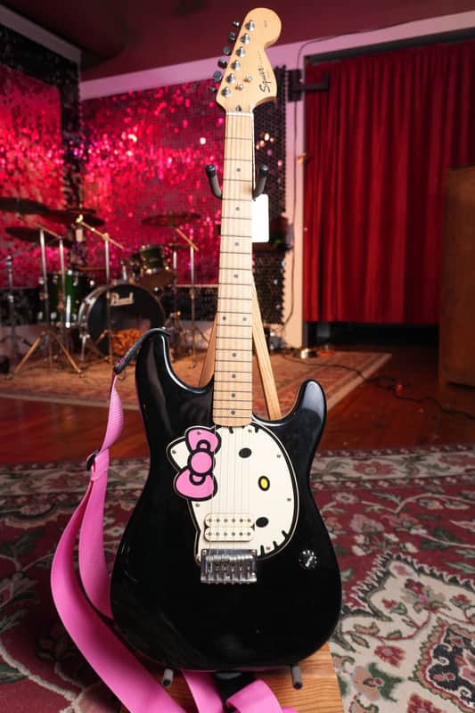 Squier Hello Kitty Stratocaster 2005-2006 - Gloss Black image 1