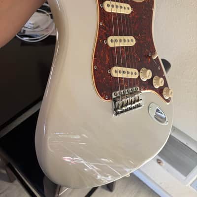 Fender Vintera 60s Stratocaster - Lilac image 21