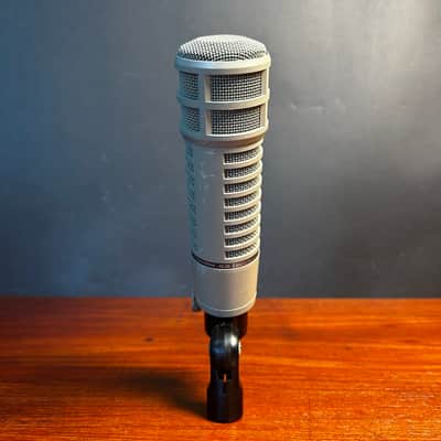 Electro-Voice RE20 Cardioid Dynamic Microphone 1968 - Present - Gray image 4