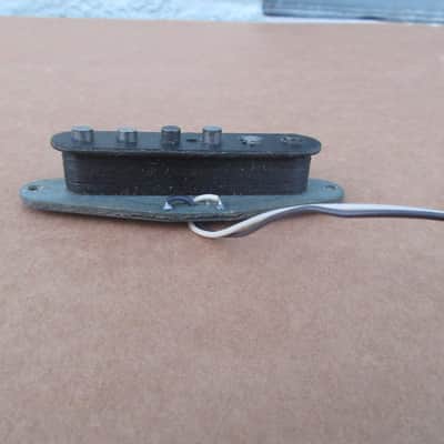 1972 Original Fender Stratocaster Guitar Pickup Strong 7.33K Orig Factory Wind Staggered Pole Grey Bottom image 9
