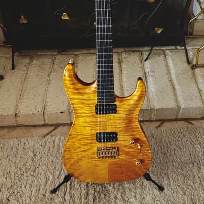 Marchione Solidbody Electric Guitar 2006 – Quilted Maple Top, Gold Hardware, Custom Pickups – Boutique USA image 2