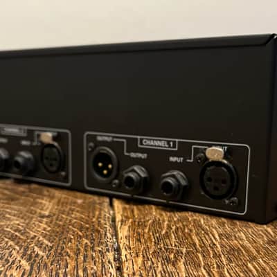 dbx 231s Dual Channel 31-Band EQ 2010s - Silver image 4
