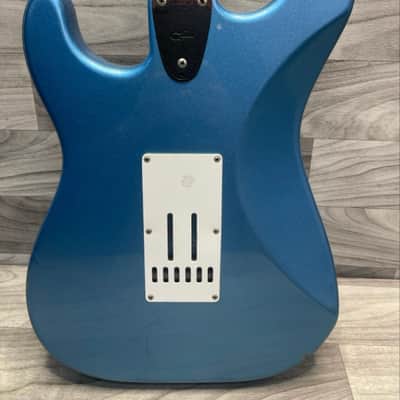 G&L Legacy USA 2010 - 2017 - Lake Placid Blue image 4