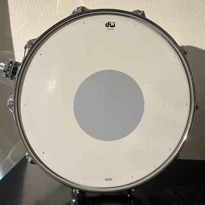 DW Design Series Acrylic 5.5x14" Snare Drum 2015 - Present - Clear Acrylic image 5