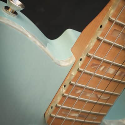 Fender Parallel Universe Volume II Tele® Mágico Pre-Owned image 9