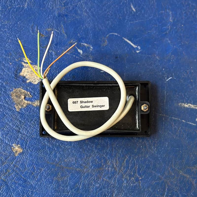 Shadow 687 Swinger Black