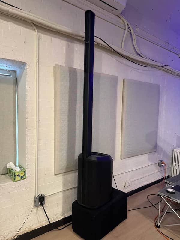 Bose L1 Pro8 Portable Line Array PA System w/ Carry Bags image 1