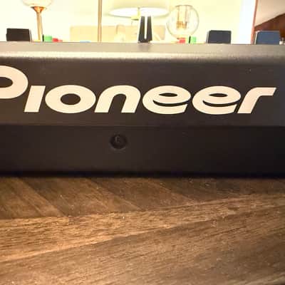 Pioneer DJM-2000NXS 4-channel Linkable DJ Mixer 2010s - Black image 9