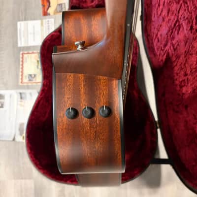 Taylor 320ce Dreadnought w/Cutaway - Mahogany w/ ES2 Electronics image 7