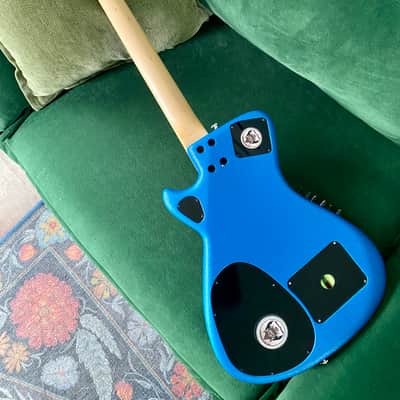 Electrophonic Model one Guitarmadillo - Blue image 9