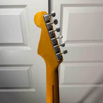 Fender 1986 American Vintage '57 Stratocaster - 2-Color Sunburst image 4