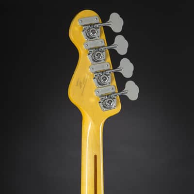 Vintage Reissued V4MVW Vintage White - 4-String Electric Bass image 5