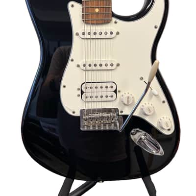 Fender Player Stratocaster HSS with Pau Ferro Fretboard 2018 - Present - Black image 2