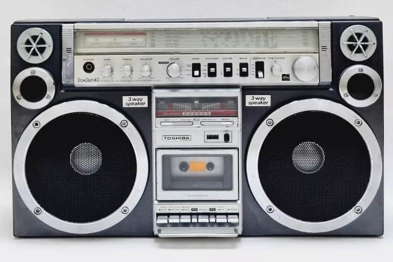 TOSHIBA BomBeat 40 Boombox Ghettoblaster Stereo Radio Cassette