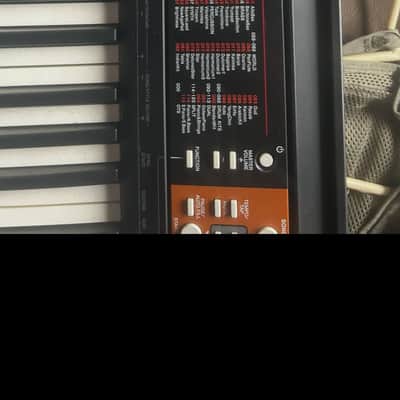 Yamaha PSR-F51 61-Key Portable Keyboard 2016 - Present - Black image 3