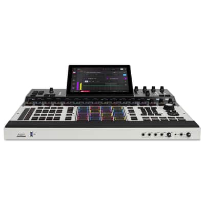 AKAI Professional MPC XL - drum machine image 3