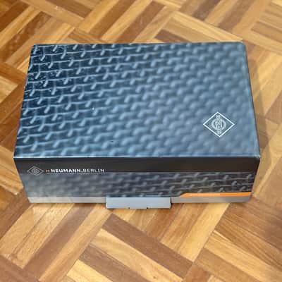 Neumann TLM 102 mt Studio Set with Shockmount 2013 - Present - Matte Black image 3