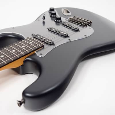[SALE Ends Sep 24] [NEW] Fender Made in Japan Hybrid II 2026 Collection Stratocaster Matte Phantom Black Satin Metallic Rosewood image 8