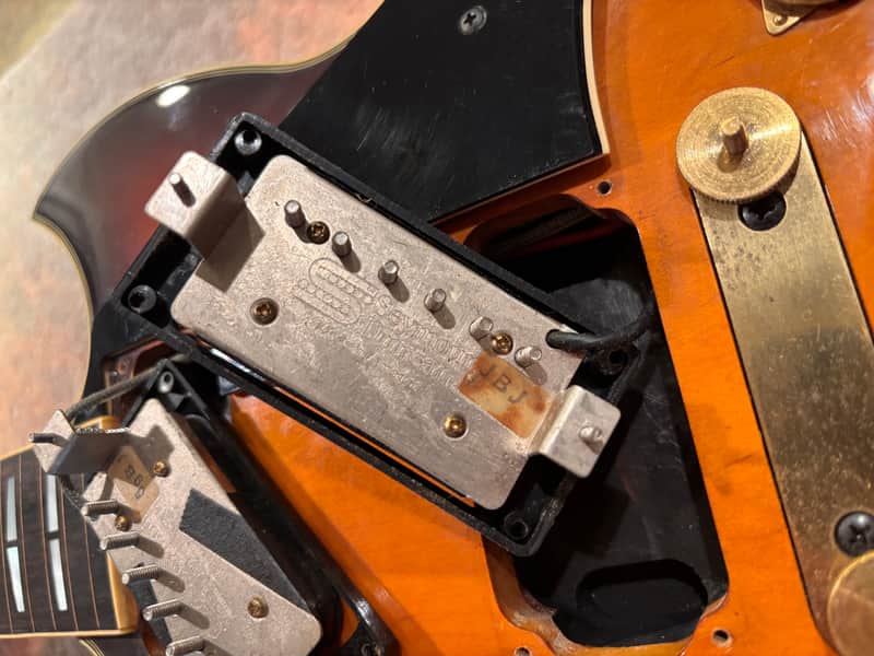 1981 Yamaha SG-2000 FL Fretless Electric Guitar Seymour Duncan