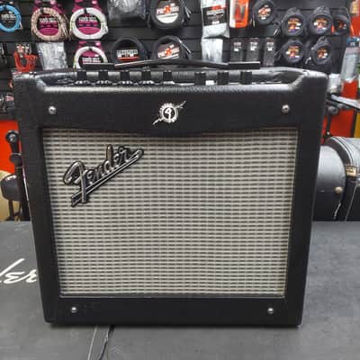 2014 Fender Mustang 1 (V.2) 20 Watt 120V 1x8" Modeling Guitar Combo Amplifier SN# CGPB14010701 image 1