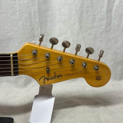 Fender USA Custom Shop '62 1962 Stratocaster Heavy Relic Guitar with COA + Case 2022 - Sapphire Blue Transparent / Rosewood fingerboard image 10