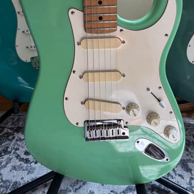 Fender Stratocaster Plus Maple Fretboard 1988 Surf Green E4 Serial Number image 2