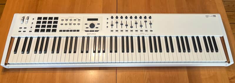 Arturia KeyLab 88 MkII MIDI Controller 2019 - Present - White image 1