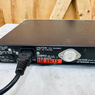 Klark Teknik DN716 Digital Delay Line Unit 1 input, 3 outputs - Tested & Working image 7