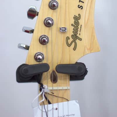 Squier Affinity Starcaster 3-Tone Sunburst image 3