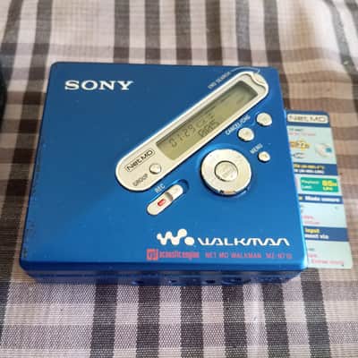 Sony MZ-N710 Minidisc recorder with accessories image 2