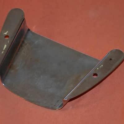 Fender real vintage 1952 Precision bass bridge cover image 3