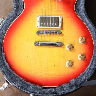 Gibson Les Paul Classic 2006 | Cherry Sunburst image 4