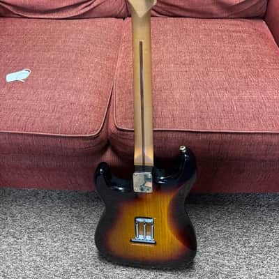 Fender Deluxe Players Stratocaster with Rosewood Fretboard 2005 - 2016 - 3-Color Sunburst image 7